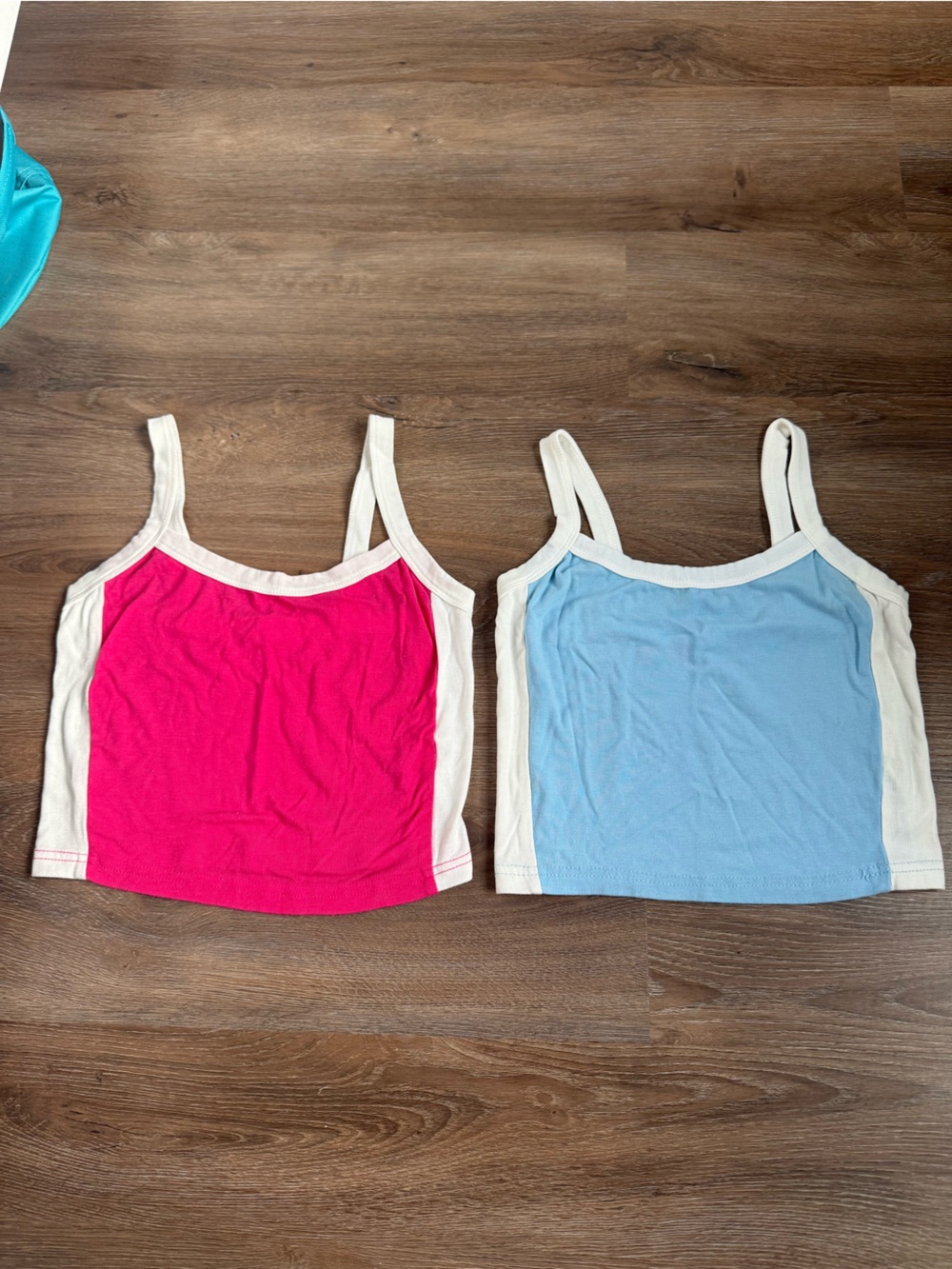 Women’s Contrast-Trim Tank Top (Pink & Light Blue)